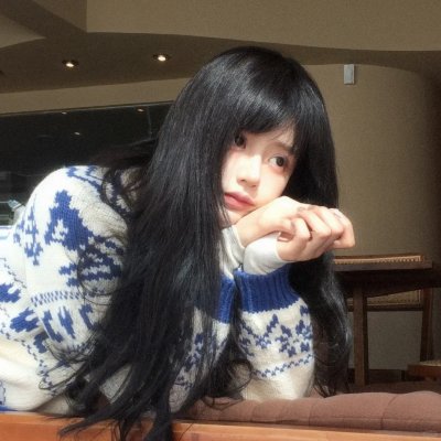 女孩舞步